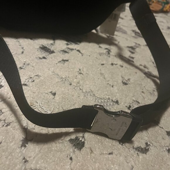 Michael Kors - Picture 3 of 5